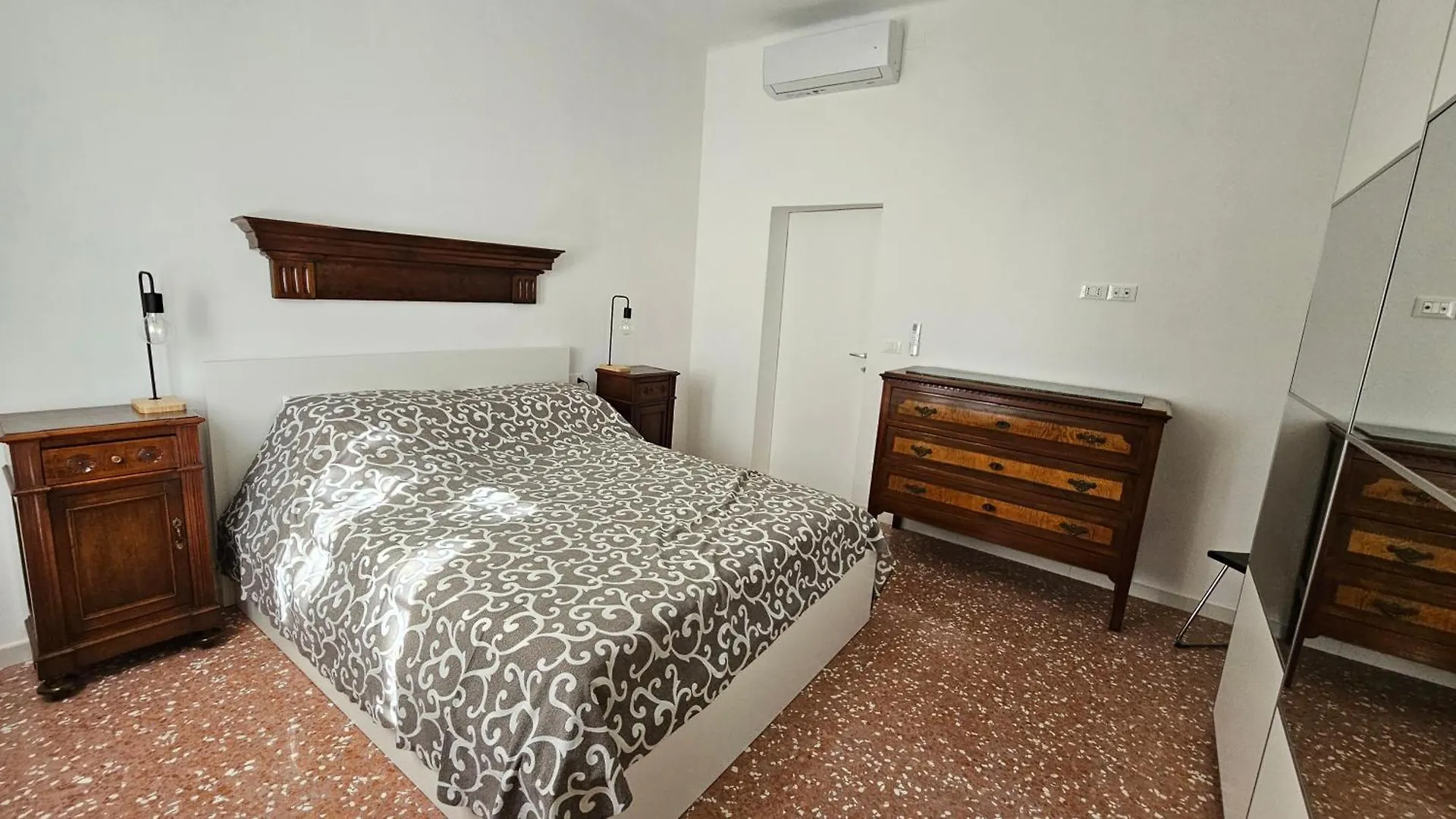 Residence Fioravanti 9 Bolonia 0*,